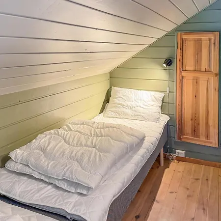 Vakantiehuis 2 Bedroom Lovely In